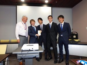 優勝チームの表彰